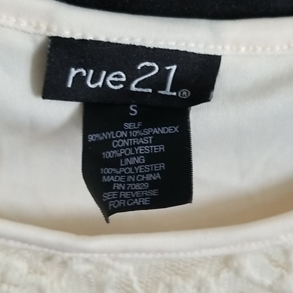 Dress - Picture 3 of 5